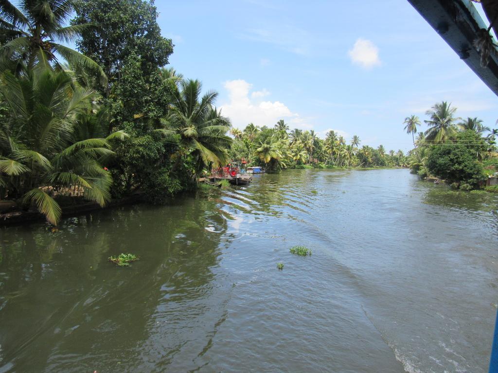 Marari Dreamz Villa Alappuzha Ruang foto
